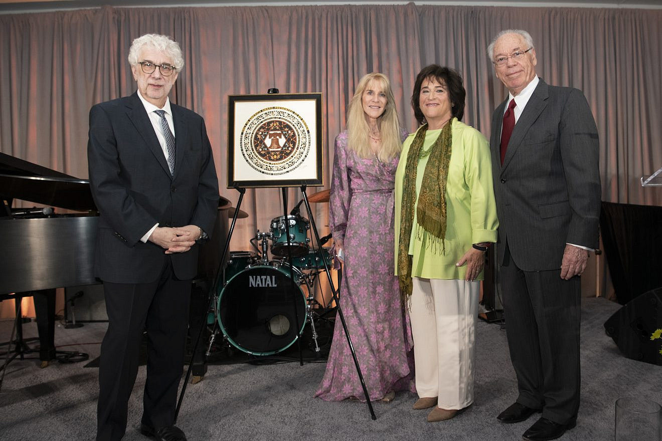 Only in America Gala honoring the late Ed Snider – Glenn Grubard Designs